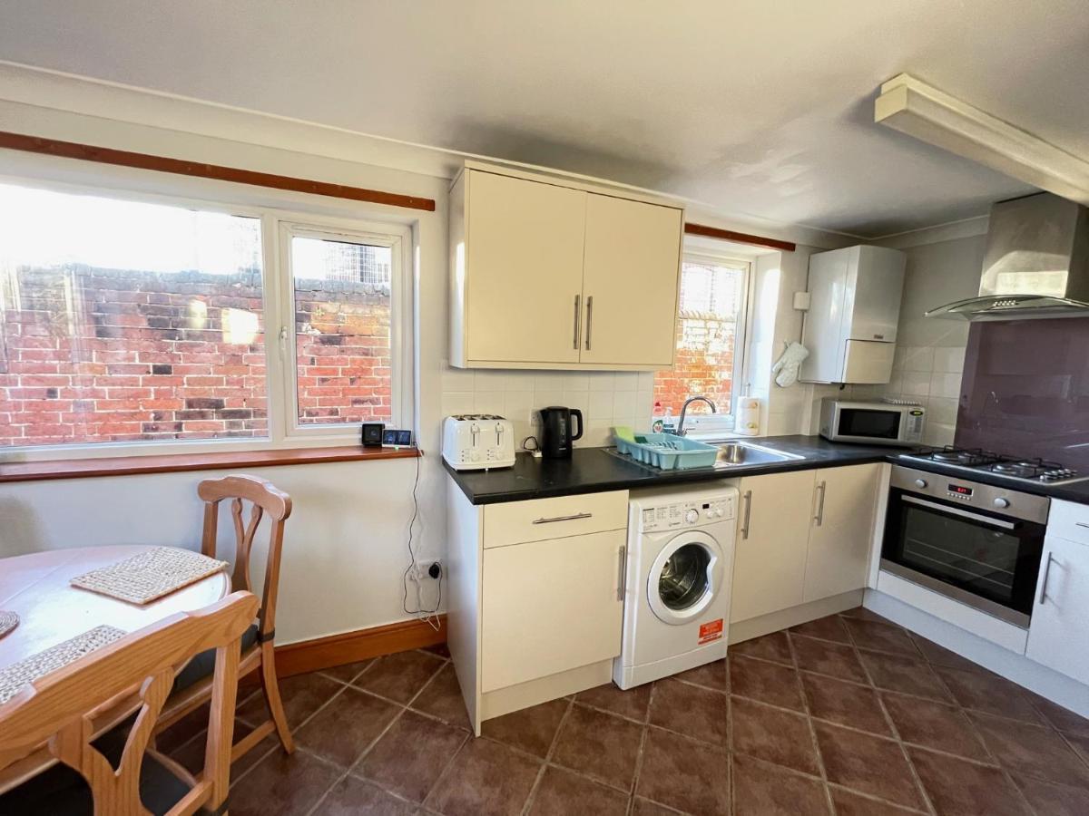 Purple Cloud Cottage Portsmouth Extérieur photo