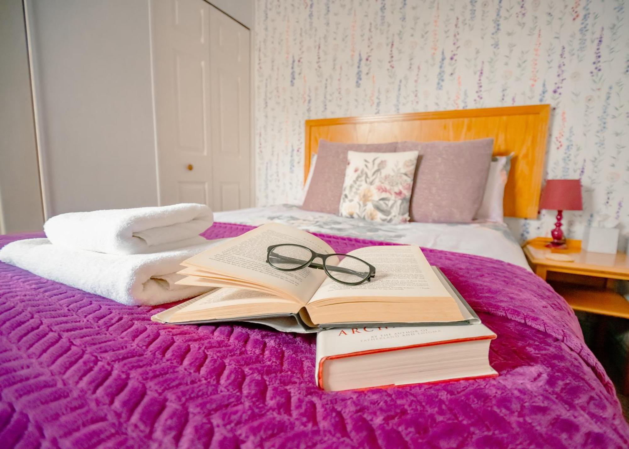 Purple Cloud Cottage Portsmouth Extérieur photo