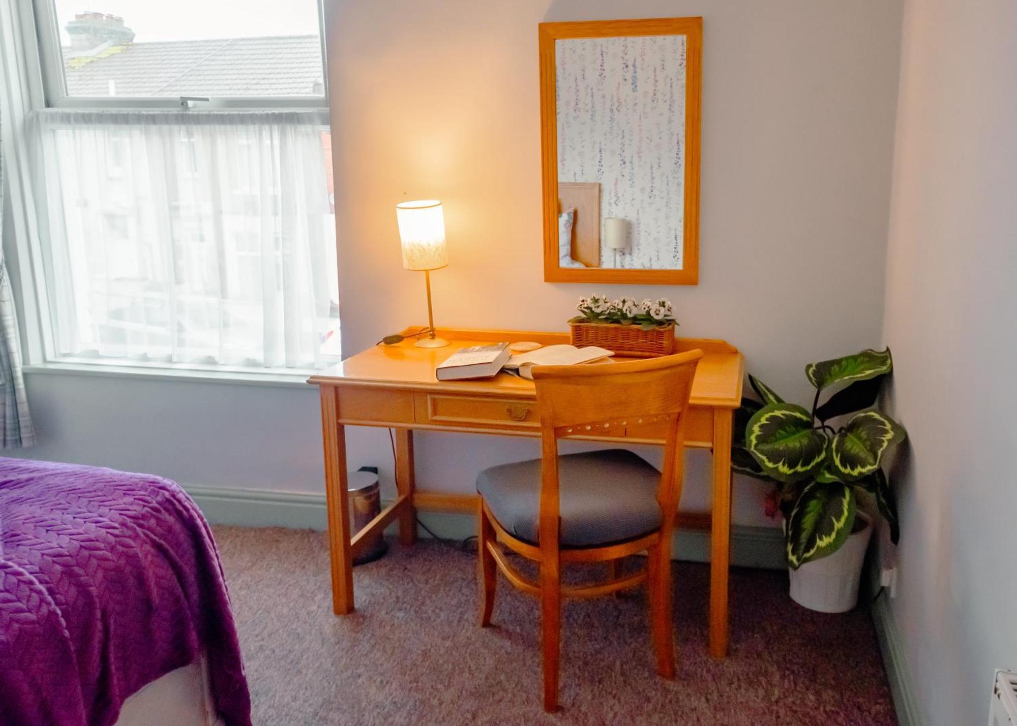 Purple Cloud Cottage Portsmouth Extérieur photo